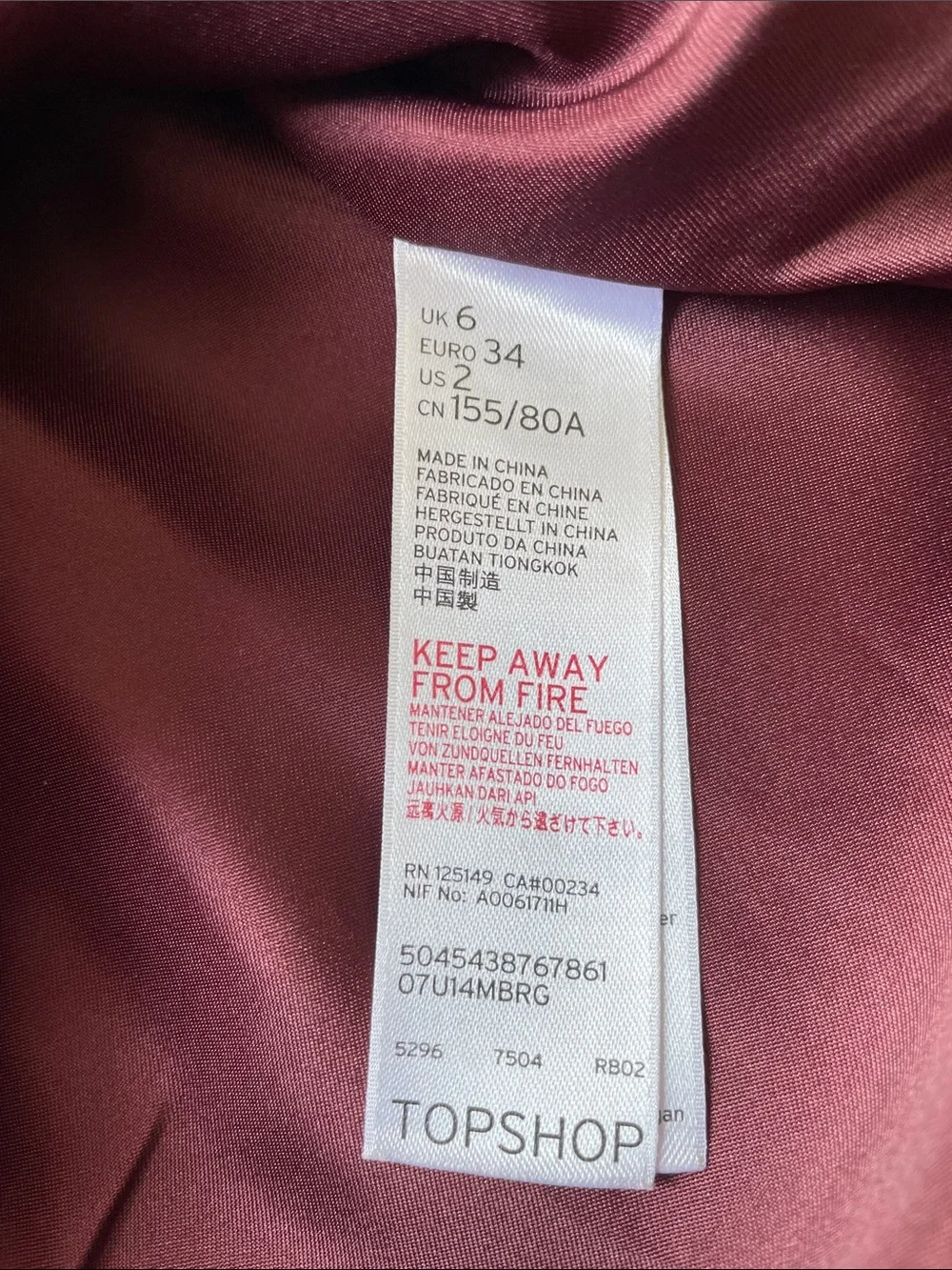 NWOT Topshop Plush Faux Fur Vest in Burgundy. Size 2. - Picture 3 of 4